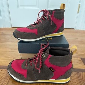 Women's Teva Highside '84 Mid Boots